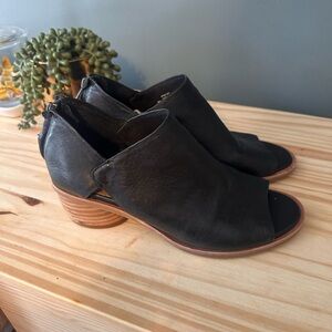 Sofft Black Mules,  Leather + Wooden Heel and V-Cut Design
